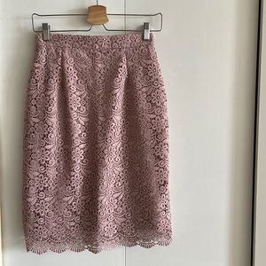 Uniqlo Lace Tulip-shape Mini Skirt